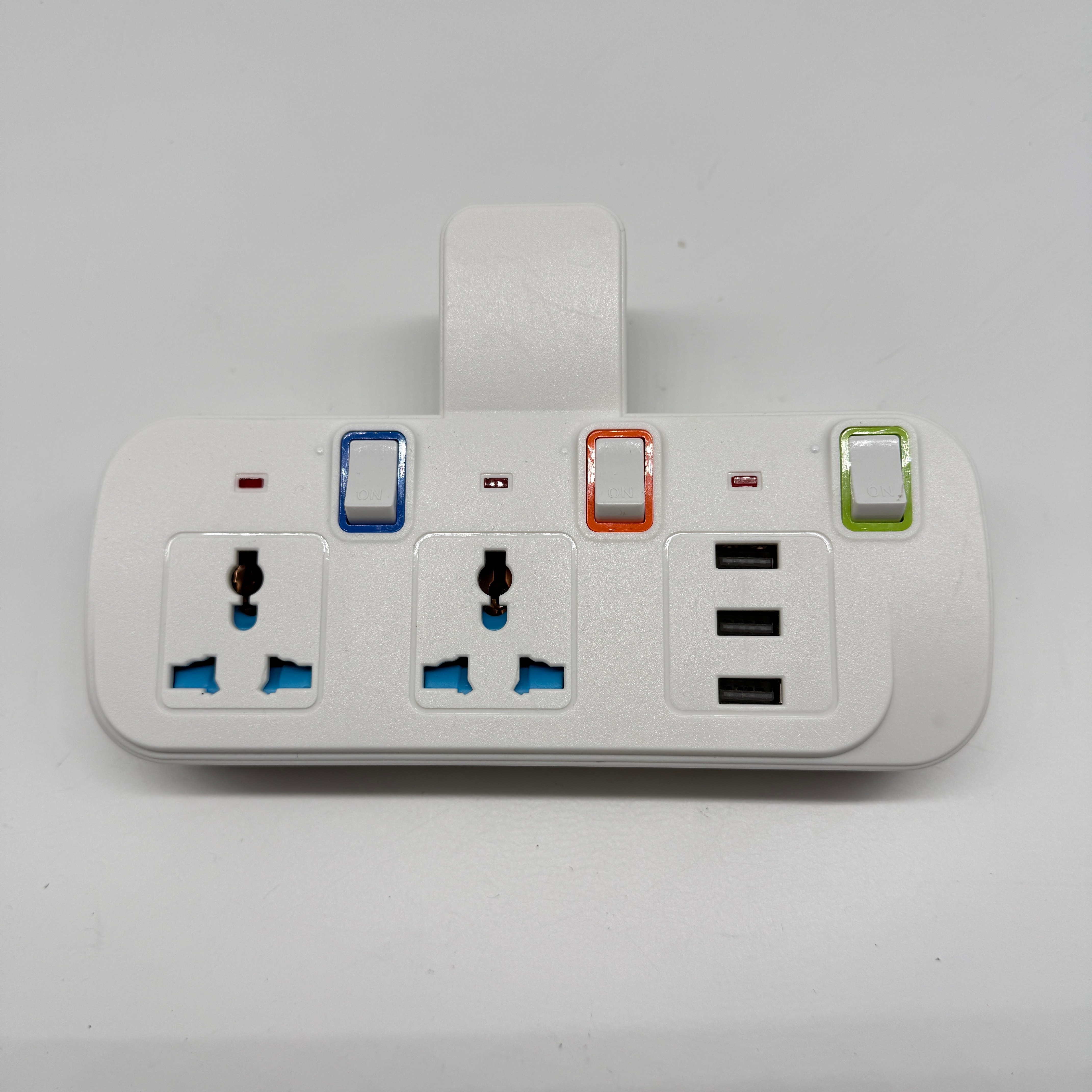Travel adapter plug