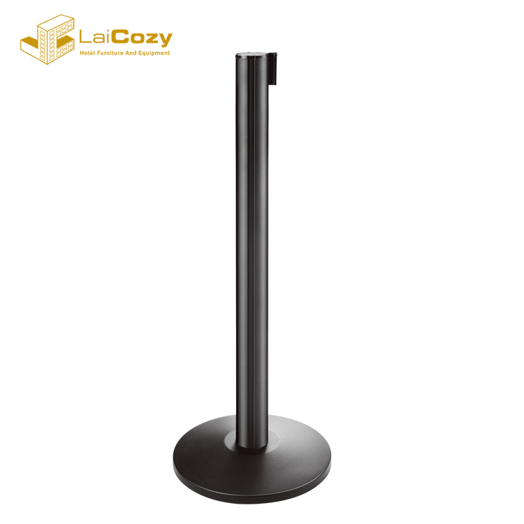 Retractable aluminium post