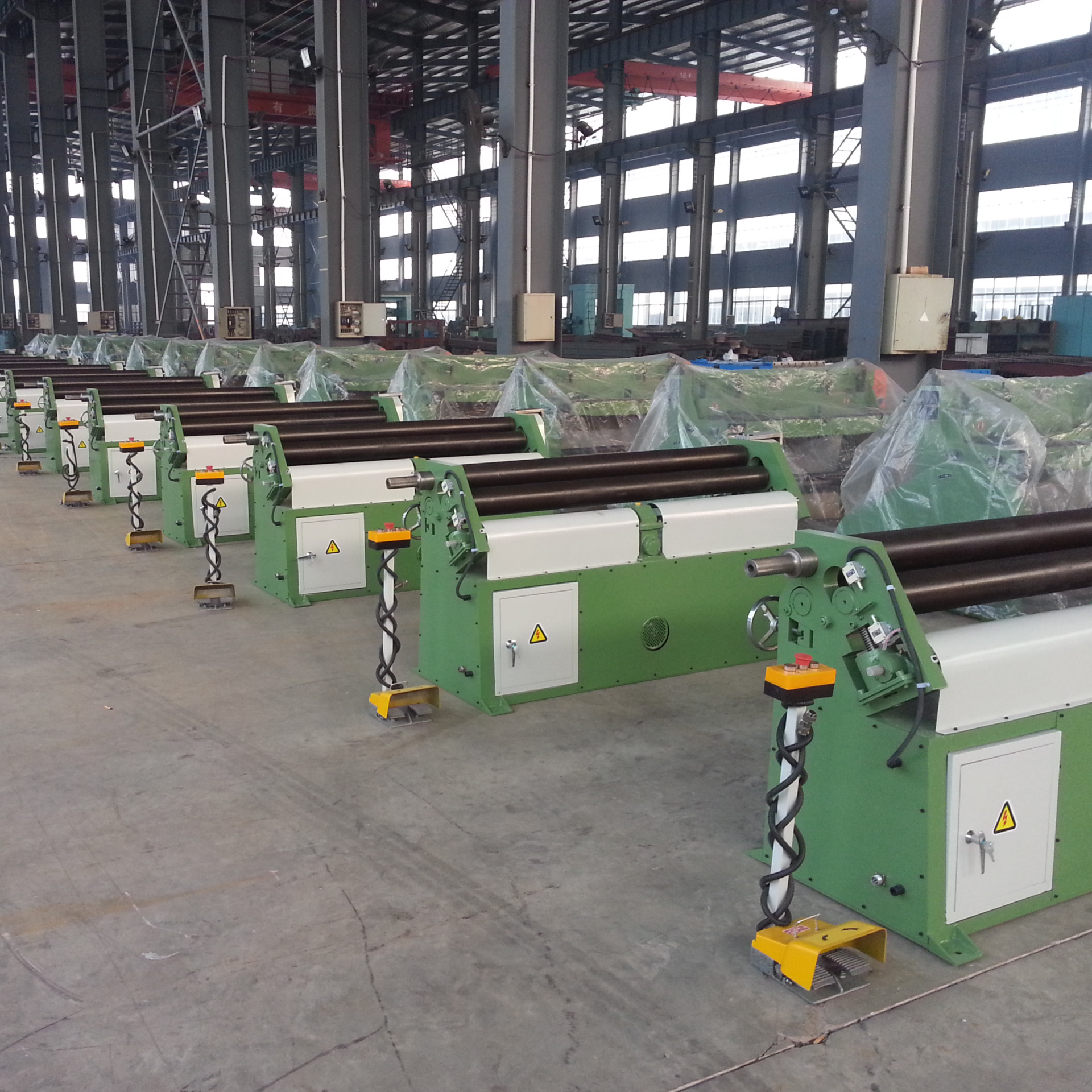Plate rolling machine