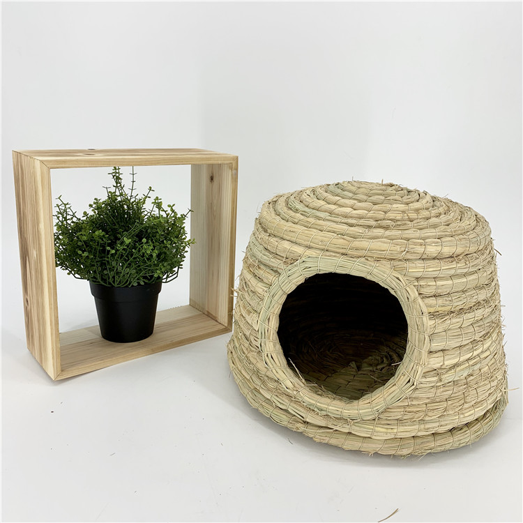 Hand-made pet bed