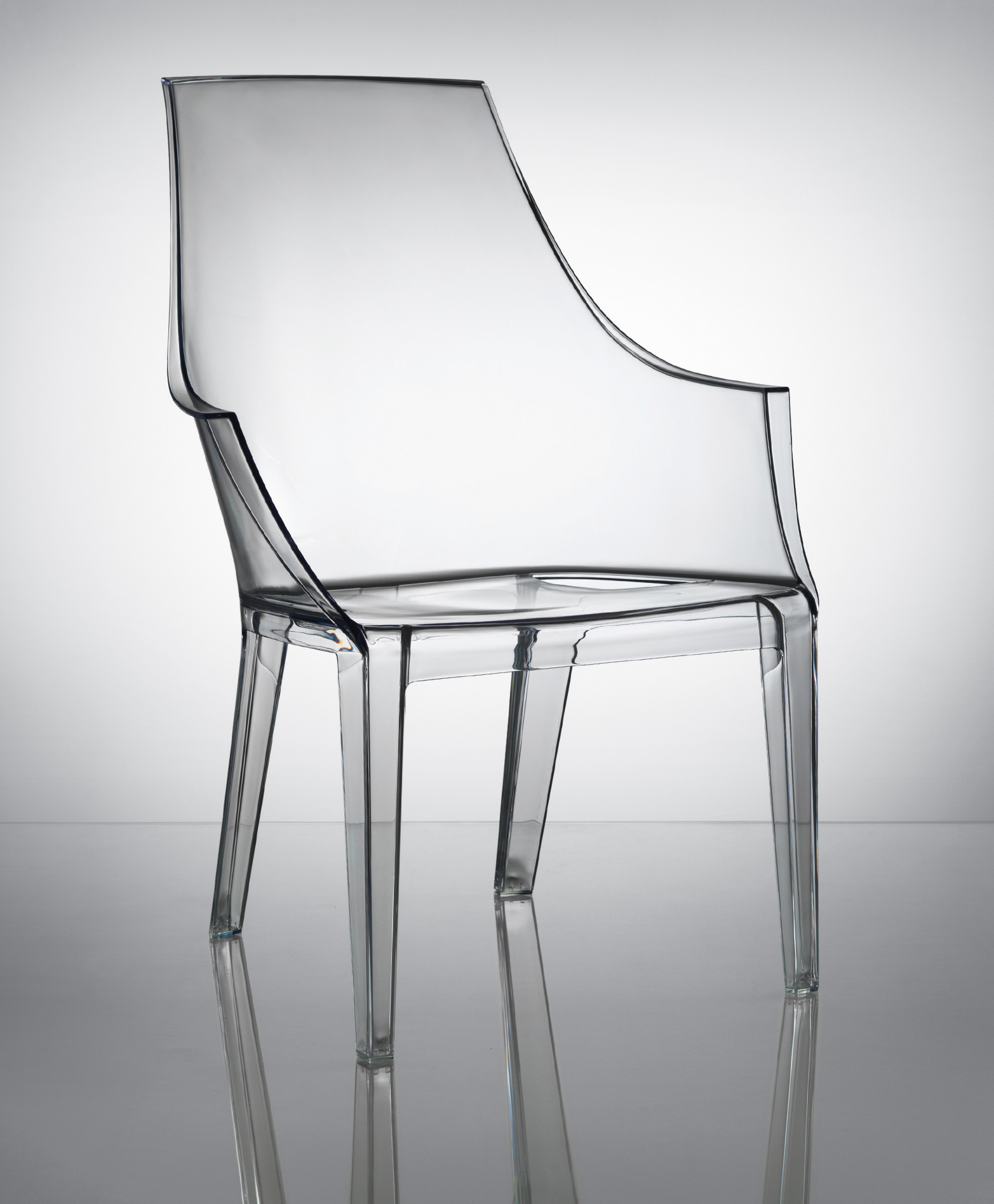 Polycarbonate chair