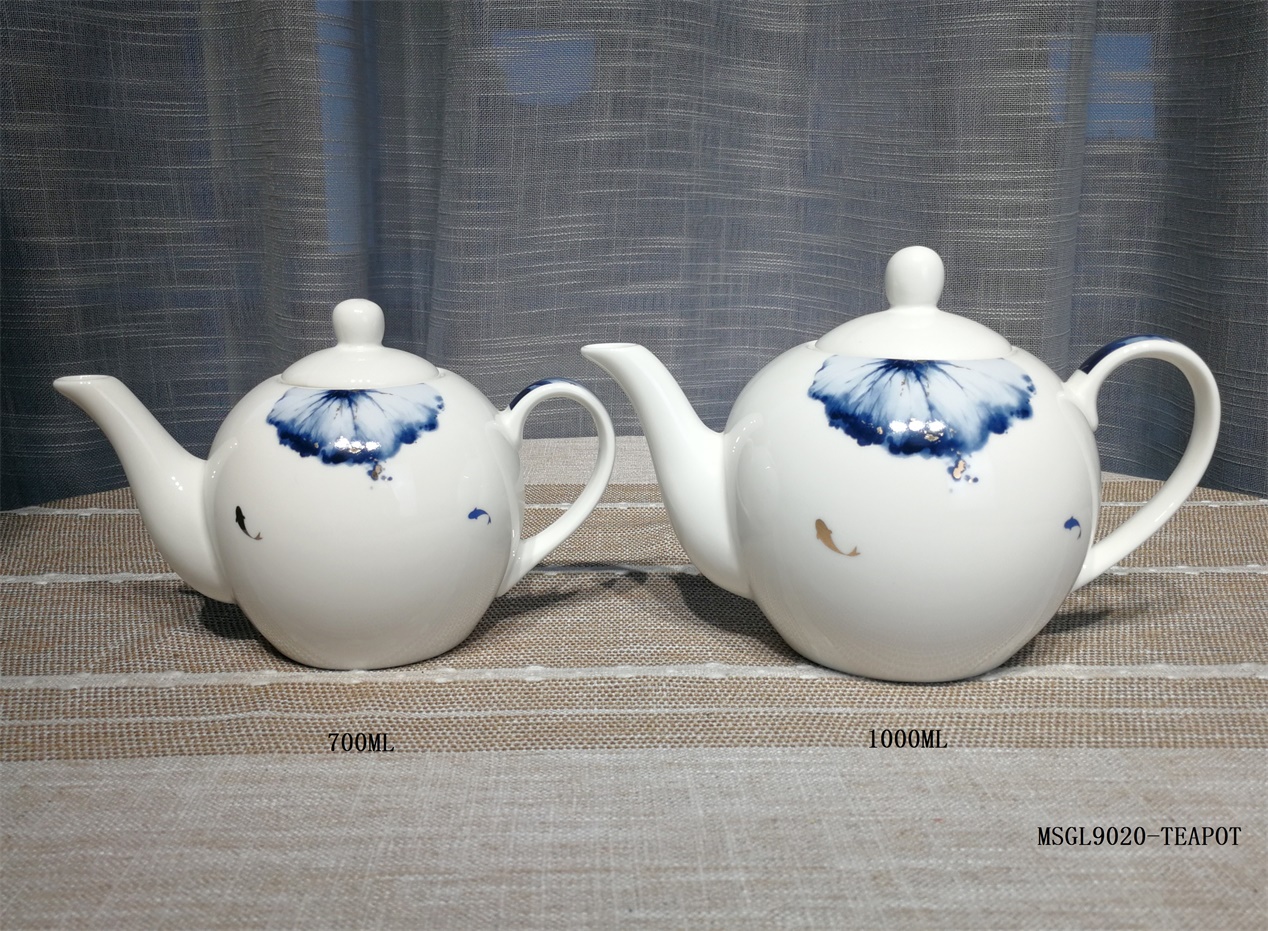 Tea pot