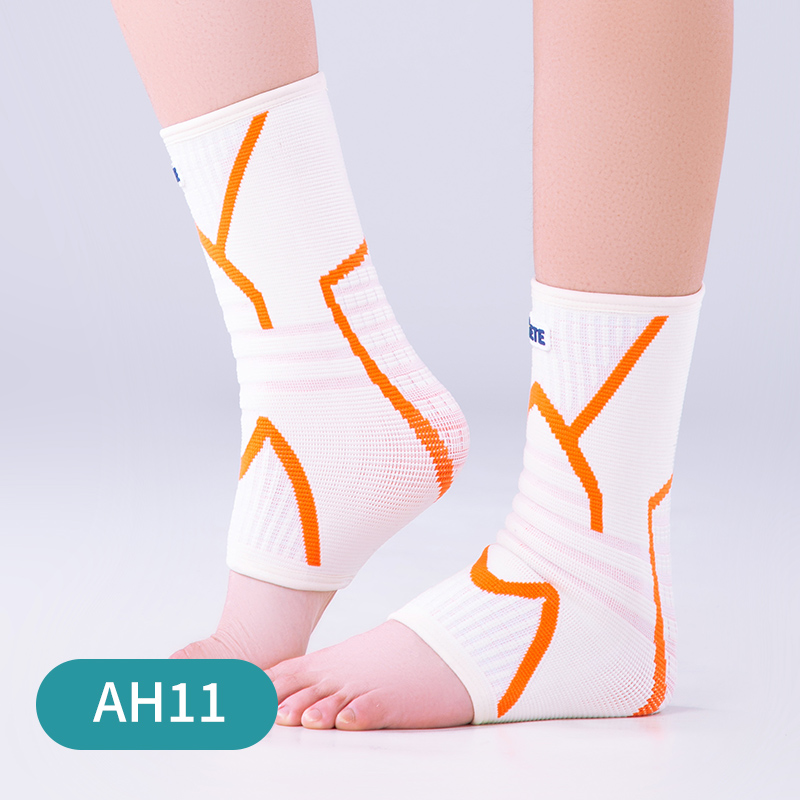 Sports ankle support