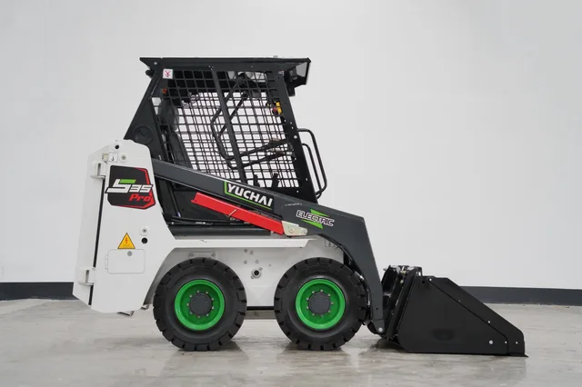 Yuchai S35 Pro/Maxelectric skid steer loader