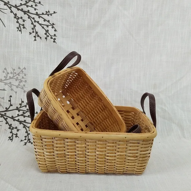 Hand-woven rattan baskets and gift baskets for Christmas