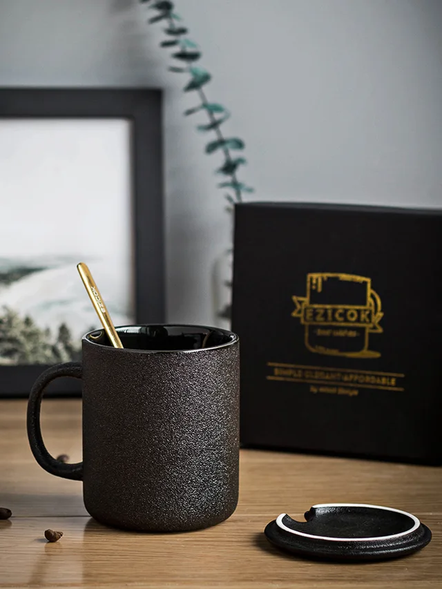 Cast-iron-look Black Mug with Lid