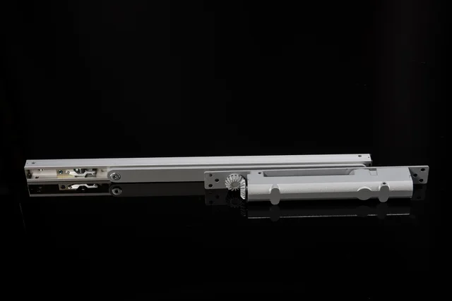 D70 Door Closer