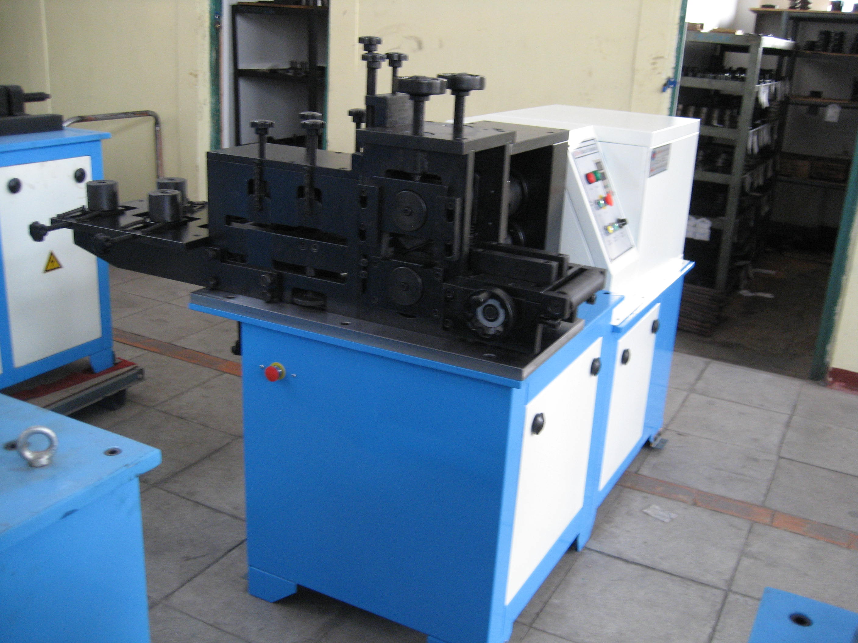 Metal stamping machine