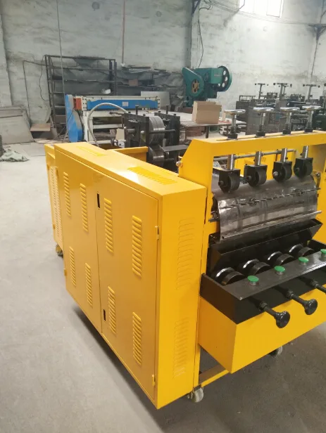Scourer making machine