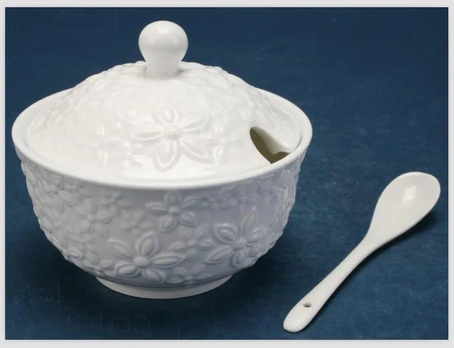4.5 inch daily-use porcelain tureen with spoon