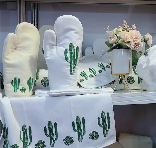 Glove