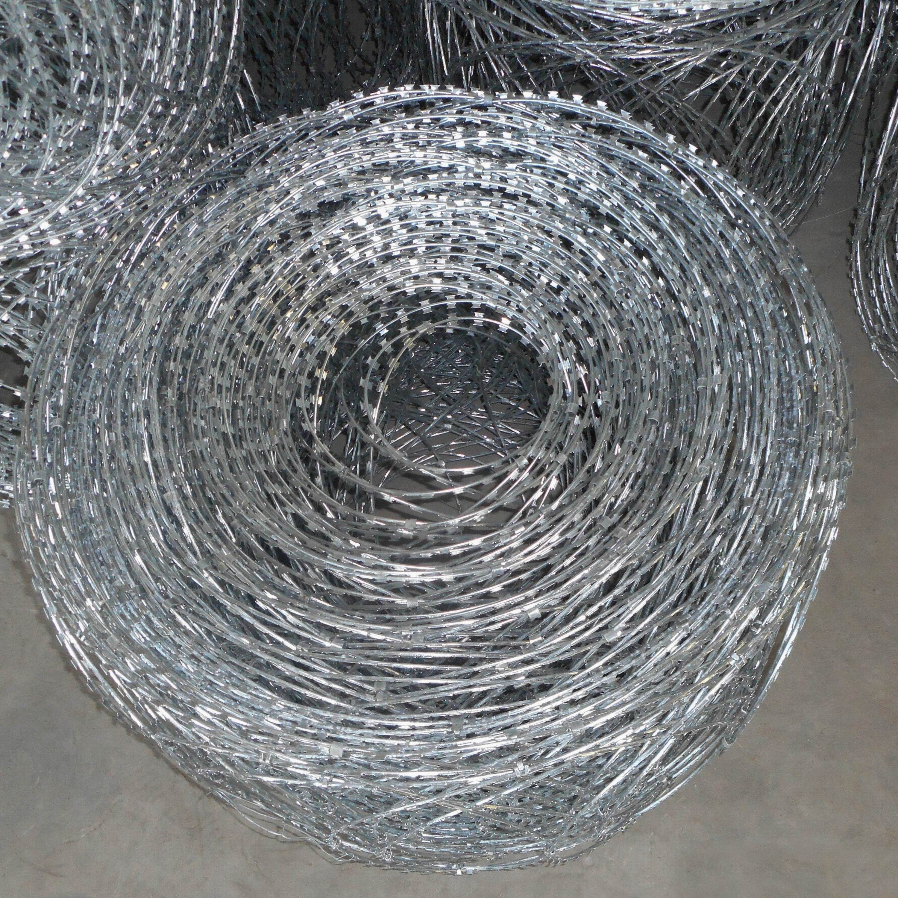 BTO22 razor wire