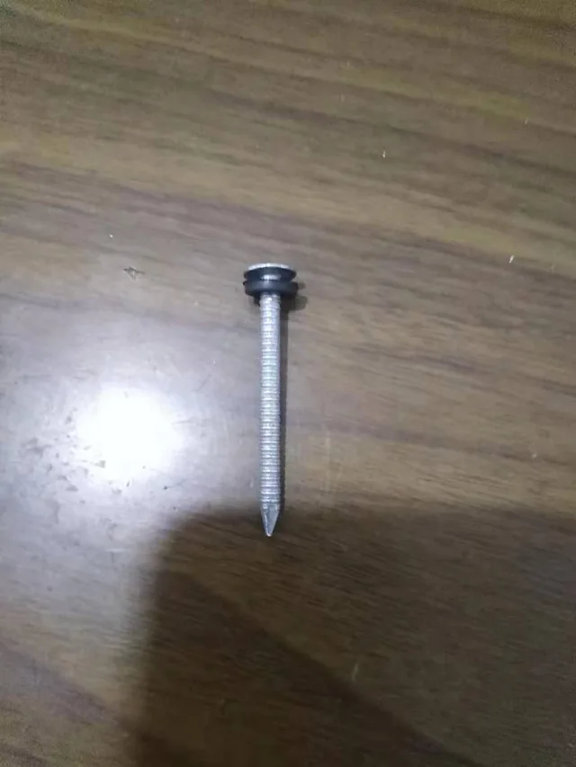Pad nail