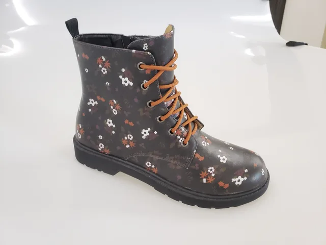 Lady boots
