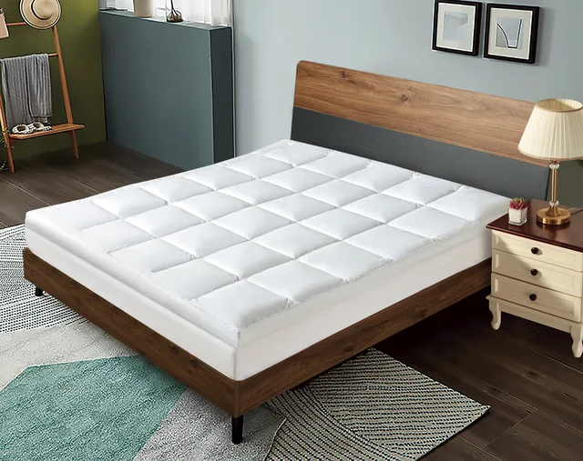 100%Cotton White matress topper high quality soft hand-feelingbedding sets