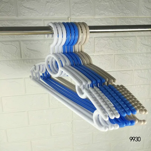 Plastic hanger