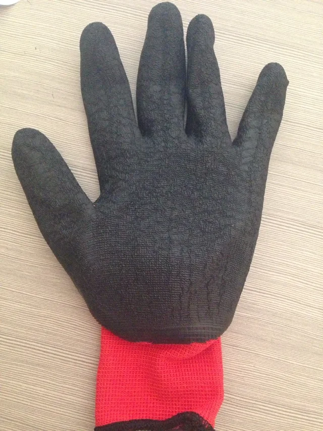13g red polyester with black latex crinkle coated gloves