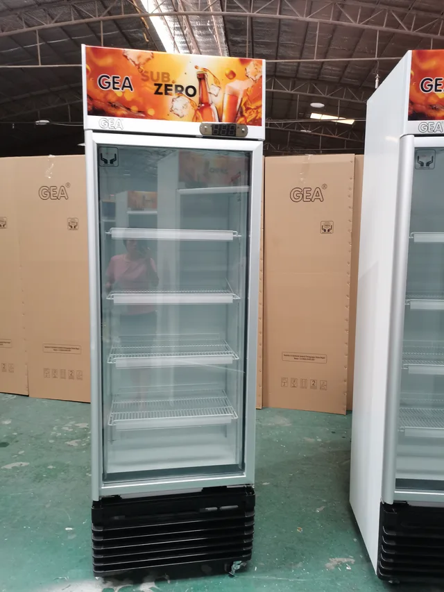 Showcase Cooler
