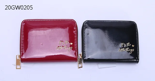 Patent leather emboss middle wallet