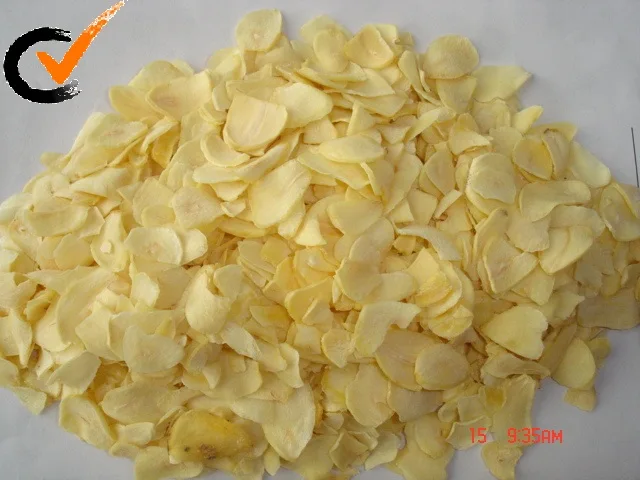 Garlic flakes