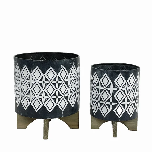 Metal +Wooden Pot