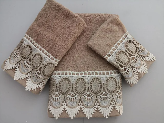 Bath Towel With Lace
