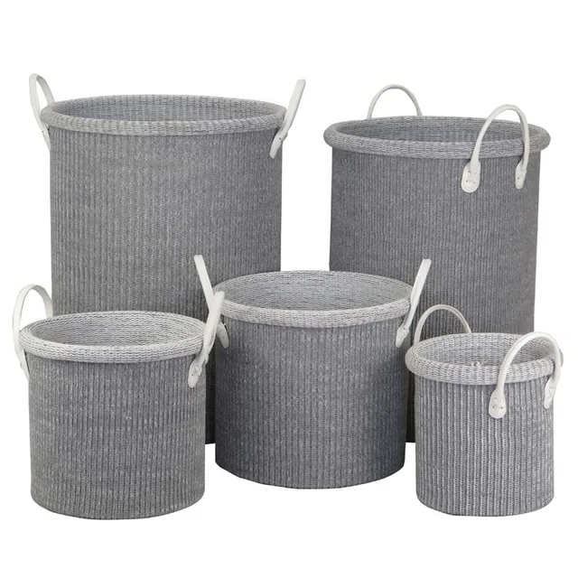 Knitted thread basket