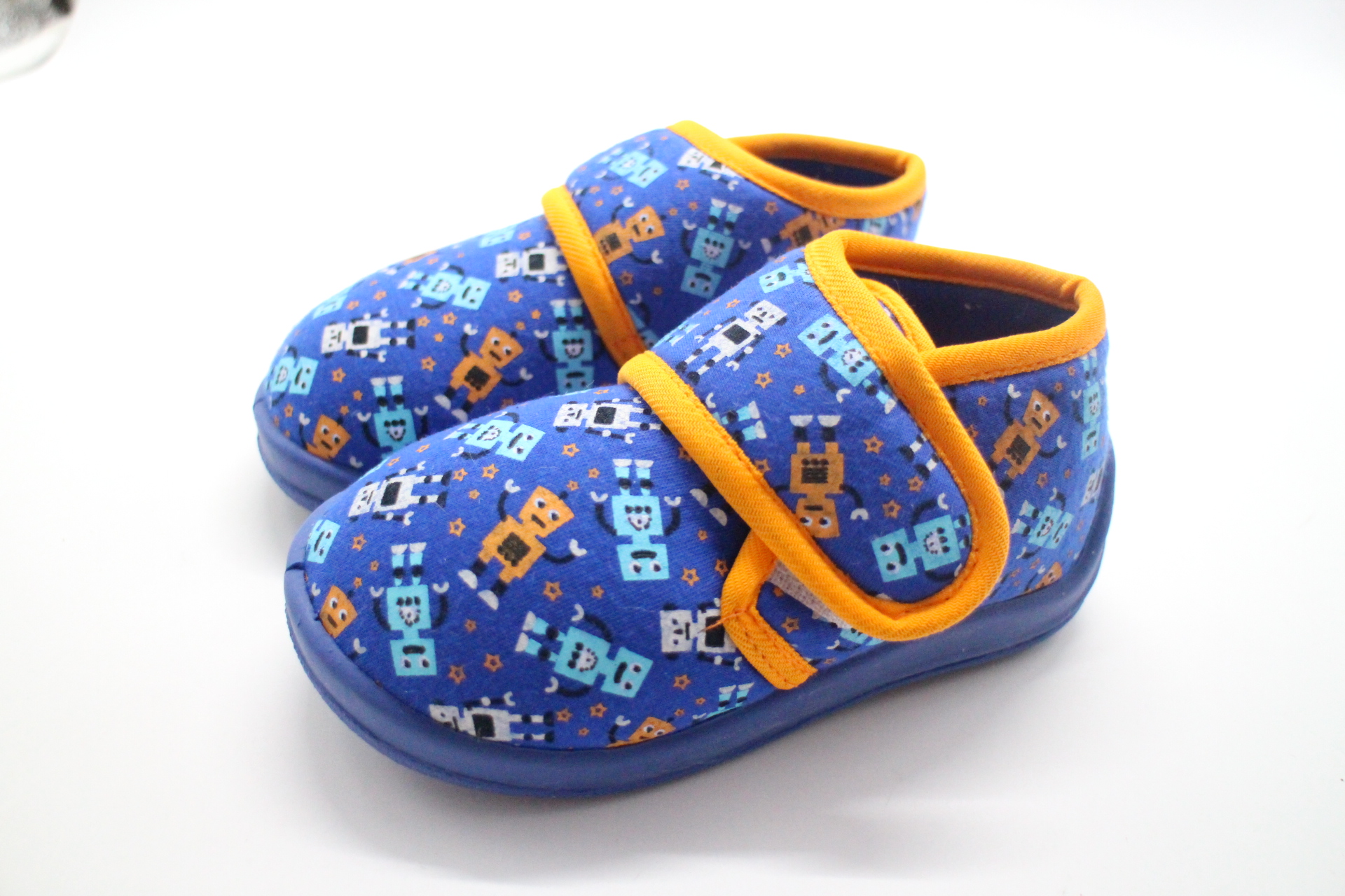 Indoor shoes injected shoes for kids