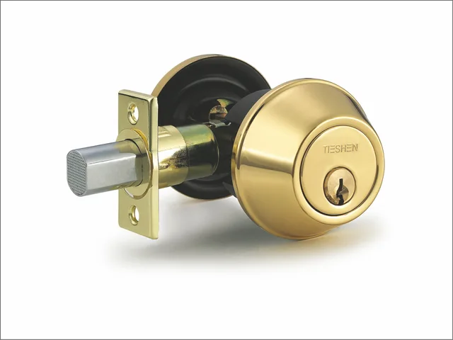 Heavy duty single deadbolt