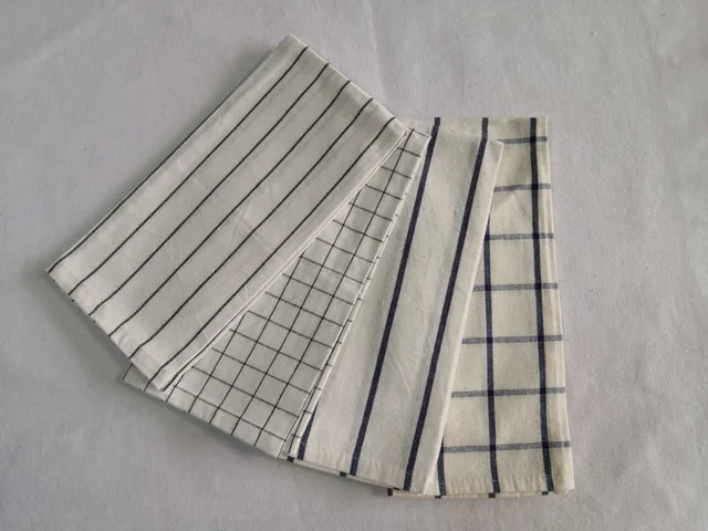 Yarn dyed tea towel