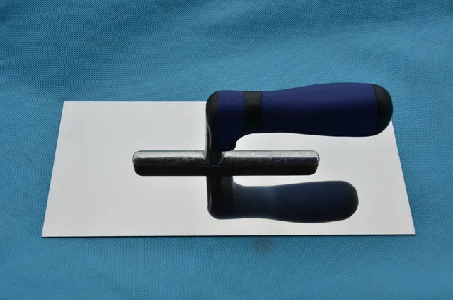 Plastering trowel