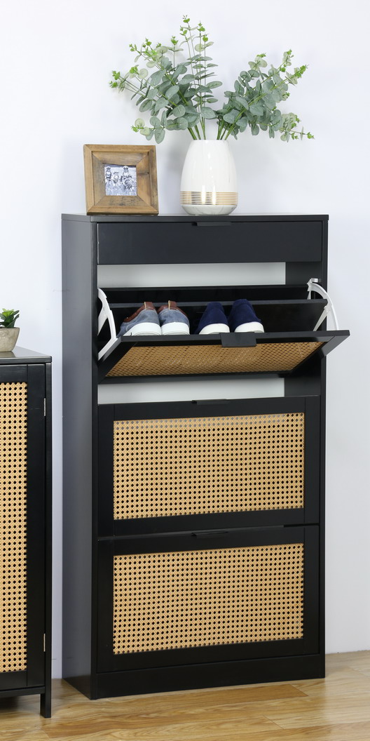 Shoe cabinet