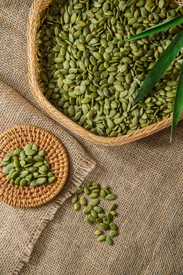 Shine skin and snow white pumpkin seeds kernels