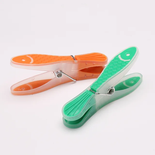 Plastic peg