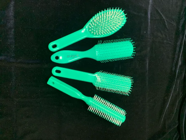 Injection paddle hair brush