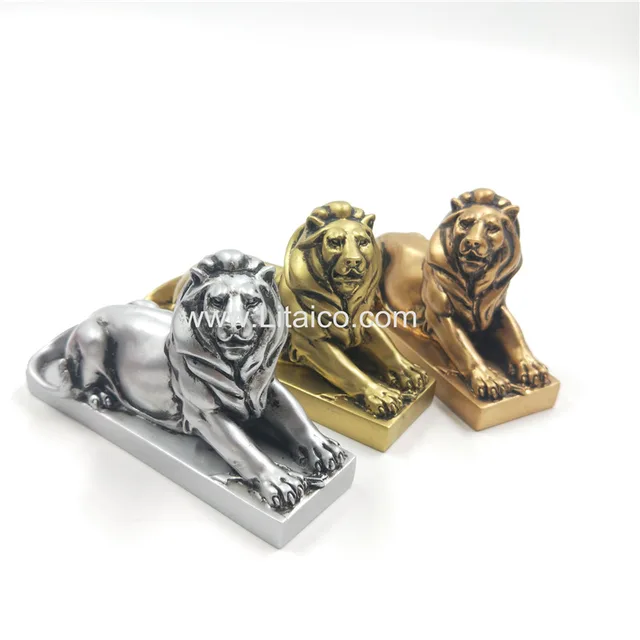 Lion polyresin decoration