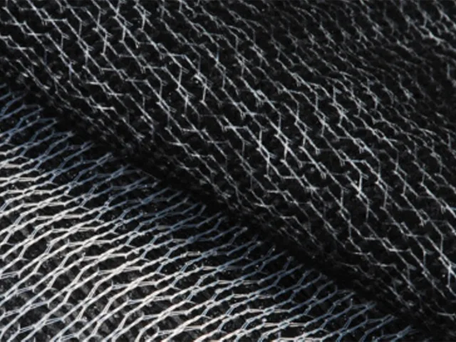 Weft-insertion fusible interlining