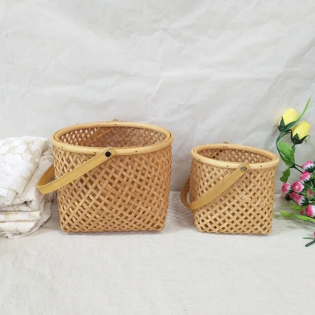 Hand-woven wood chip basketsFruit basket bread basket