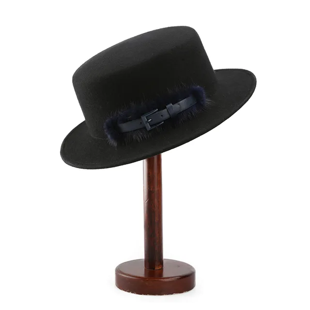 Lady Belt and Fox Fur Short Brim Flat Hat