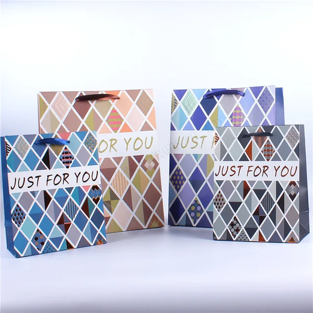 New Design Custom Printed Luxury Paper Gift Bag Shopping Bag
