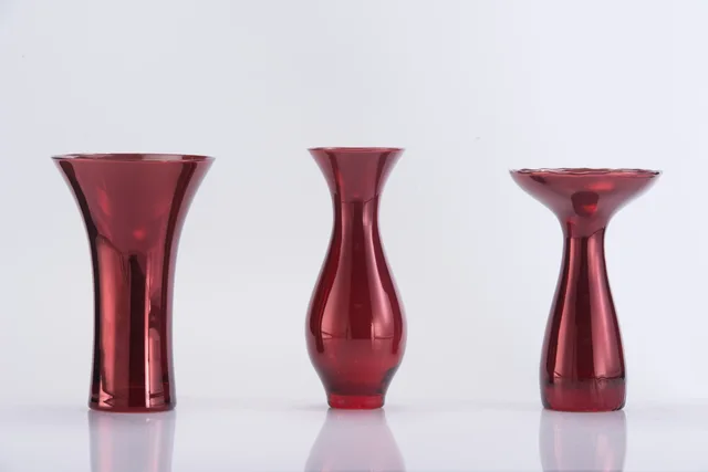 Red plated vase