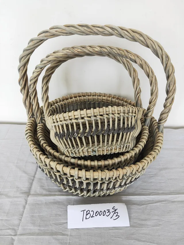 Hand weaving wicker basket
