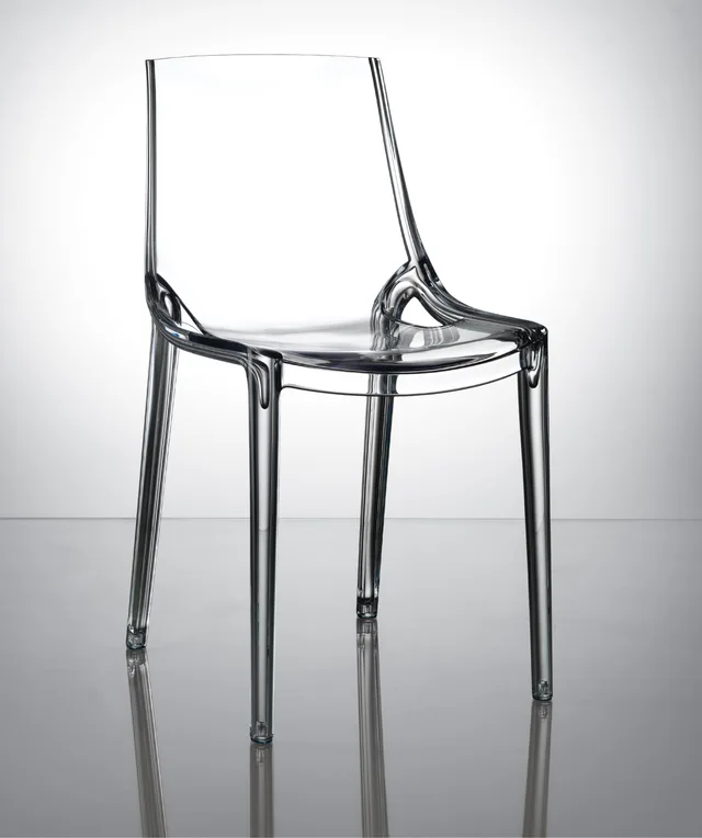 Polycarbonate chair