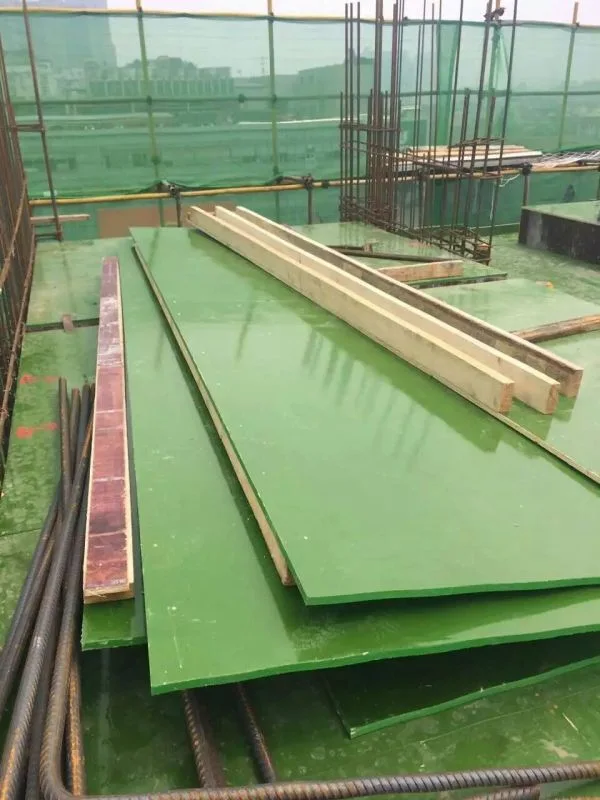 Plastic plywood