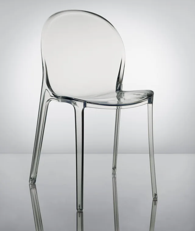 Polycarbonate chair