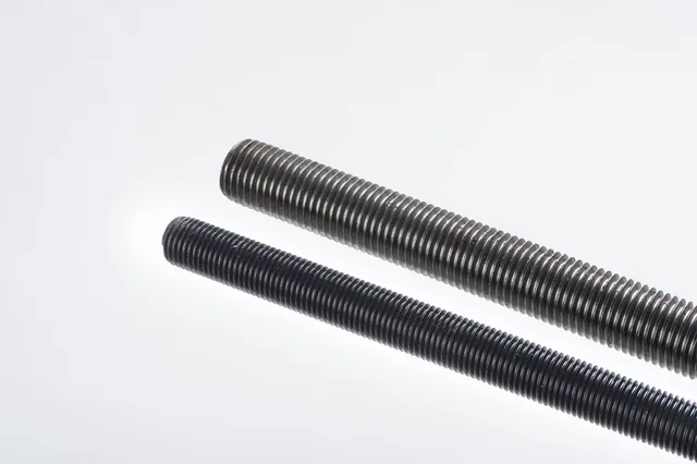 G4.8 self-colour Threaded rod