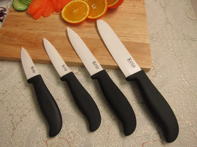 Ceramic knife set