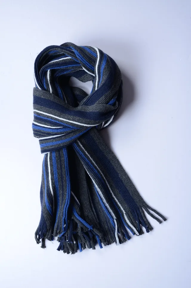 Men knitted scarf