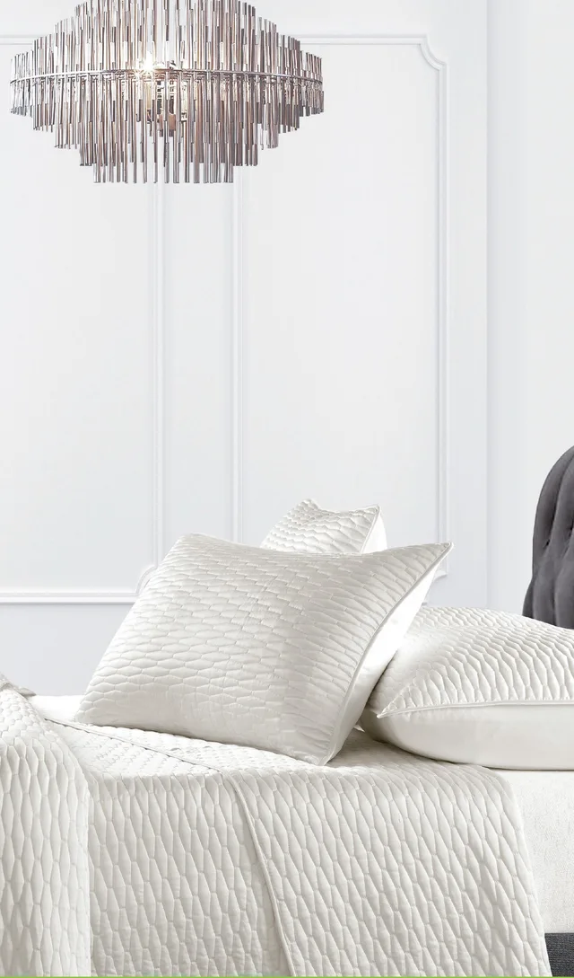 Polyester embroidered bedspreads