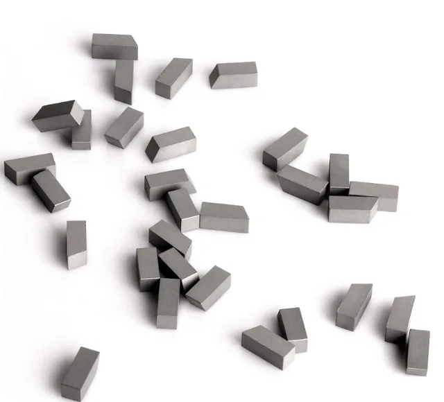 Tungsten carbide saw tips